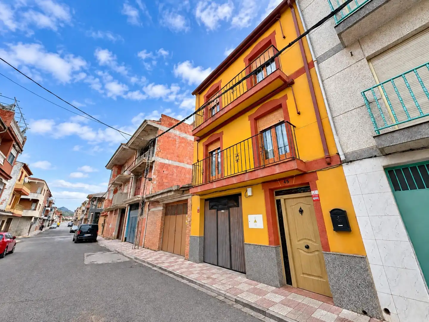 Casa con terraza en venta en Calle CONCEJAL FRANCISCO RAMIRE