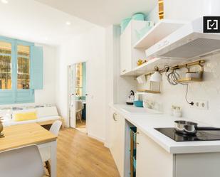 Kitchen of Flat to rent in  Madrid Capital  with Air Conditioner and Balcony