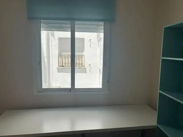 Dormitori de Pis de lloguer en Córdoba amb Aire condicionat i Moblat