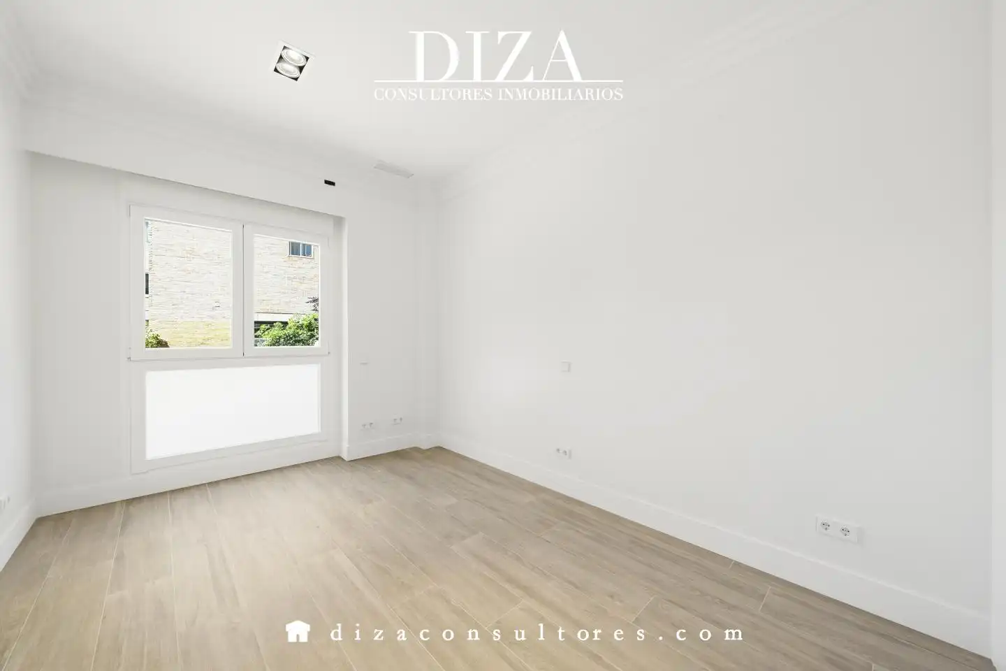 Dormitori de Planta baixa de lloguer en Madrid amb Aire condicionat