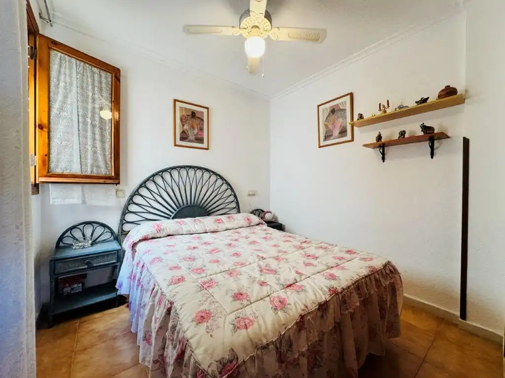 Bedroom of Flat for sale in Torrevieja  with Furnished and Community pool