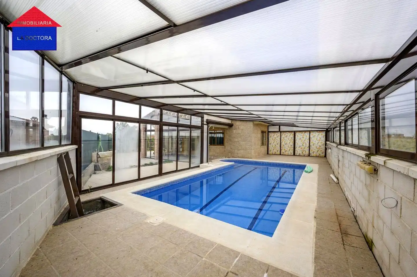 Piscina de Casa o chalet en venta en Méntrida con Aire acondicionado, Calefacción y Jardín privado