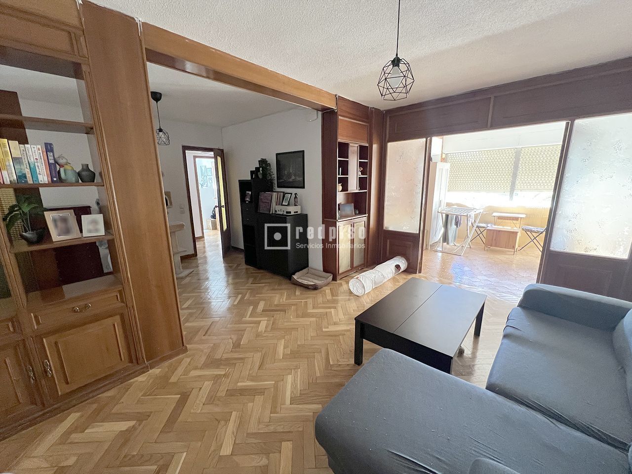 Living room of Flat for sale in  Madrid Capital  with Heating, Parquet flooring and Terrace