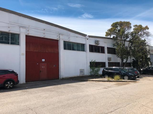 Nave industrial en Venta en Avenida del Hotel en Centro
