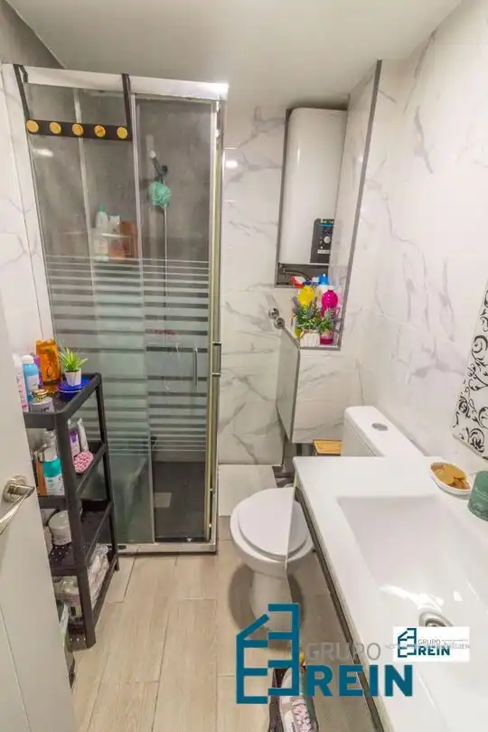 Baño de Local en venta en Madrid