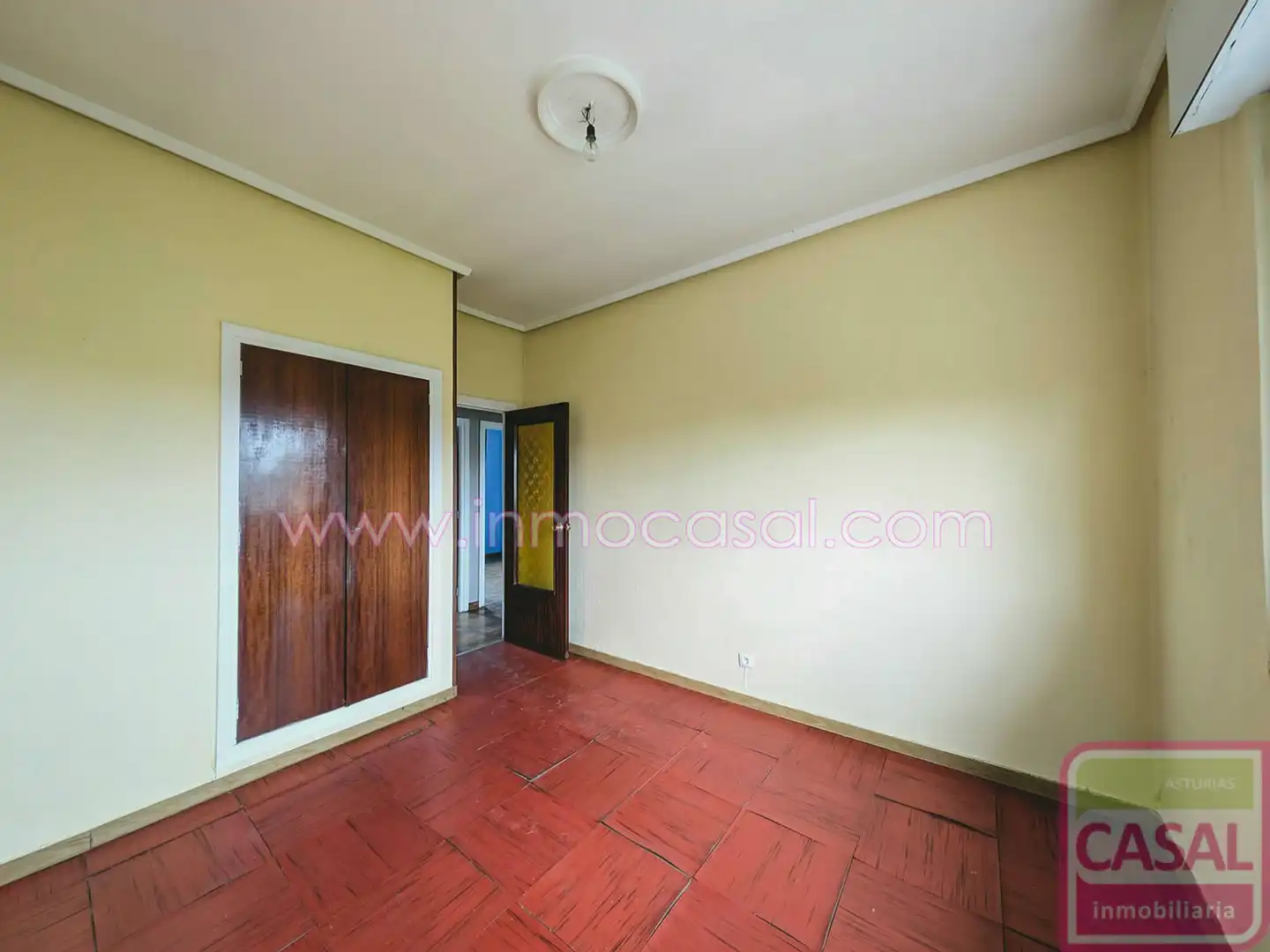 Habitación de Casa o chalet en venta en Oviedo  con Calefacción y Trastero