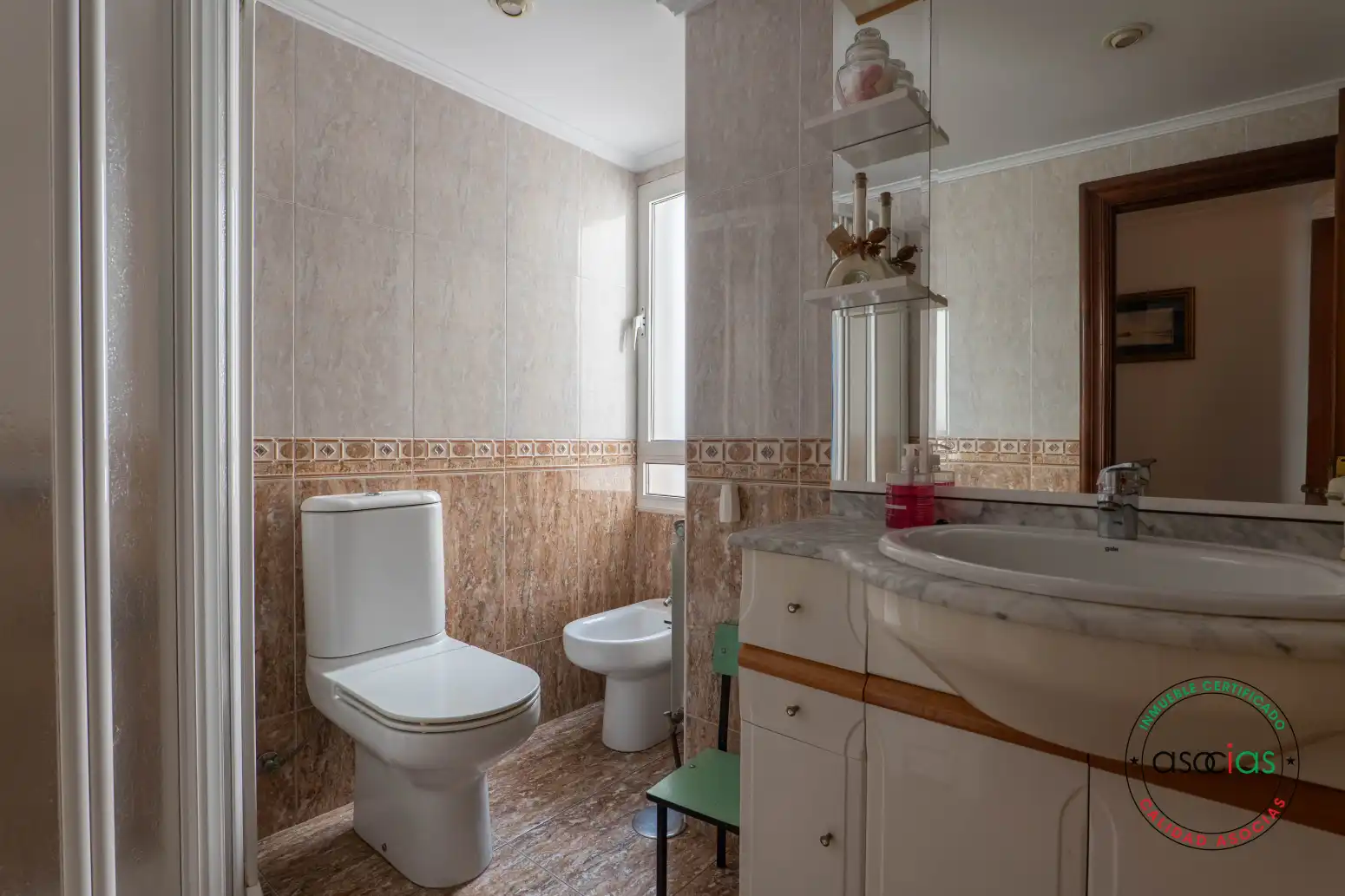 Baño de Piso en venta en Gijón  con Calefacción y Parquet
