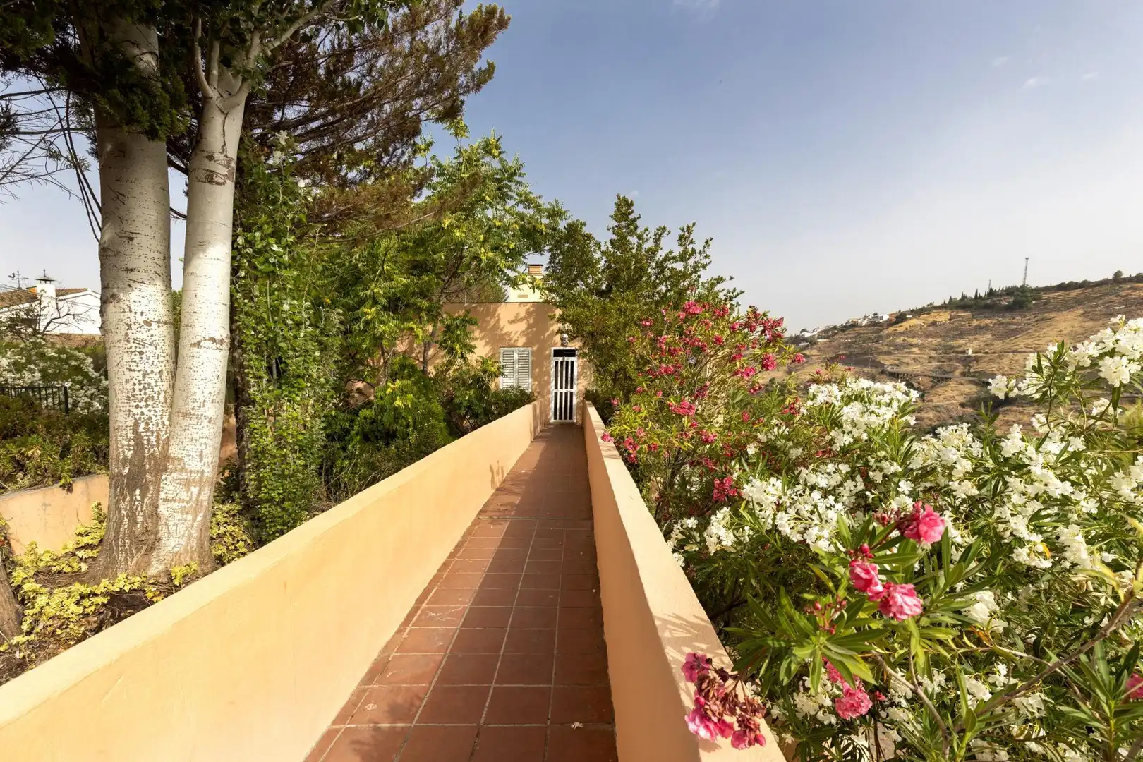 Terrassa de Estudi en venda en Granada amb Aire condicionat, Terrassa i Moblat