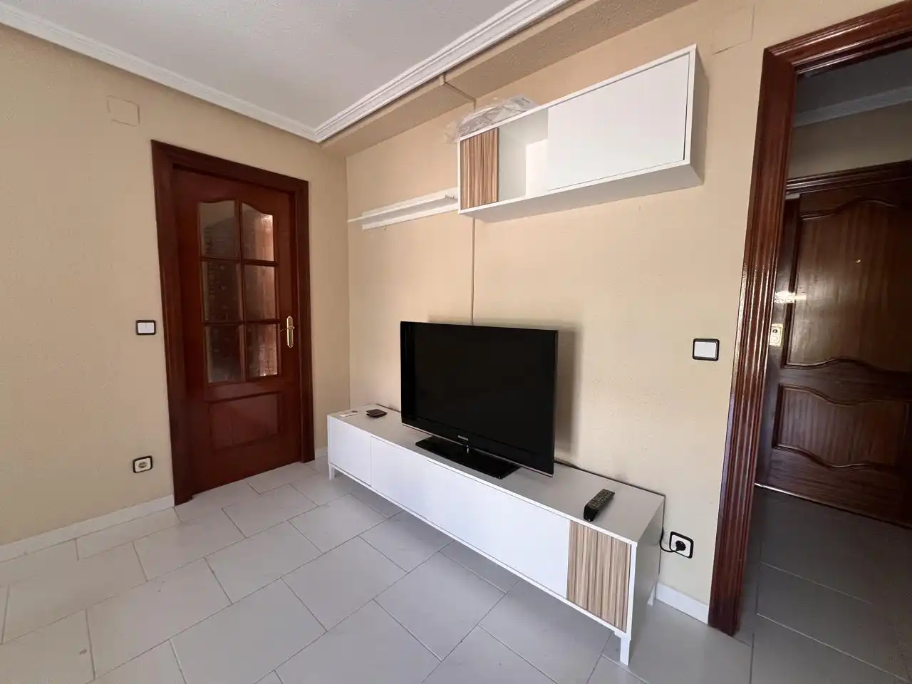 Wohnung zur Miete in Gonzalo De Berceo, Arrayanes