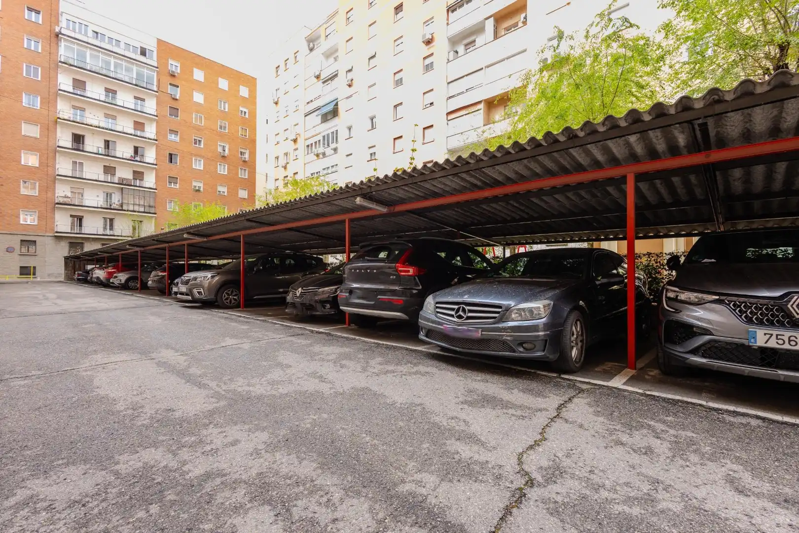 Parking de Piso en venta en Madrid con Aire acondicionado, Calefacción y Terraza