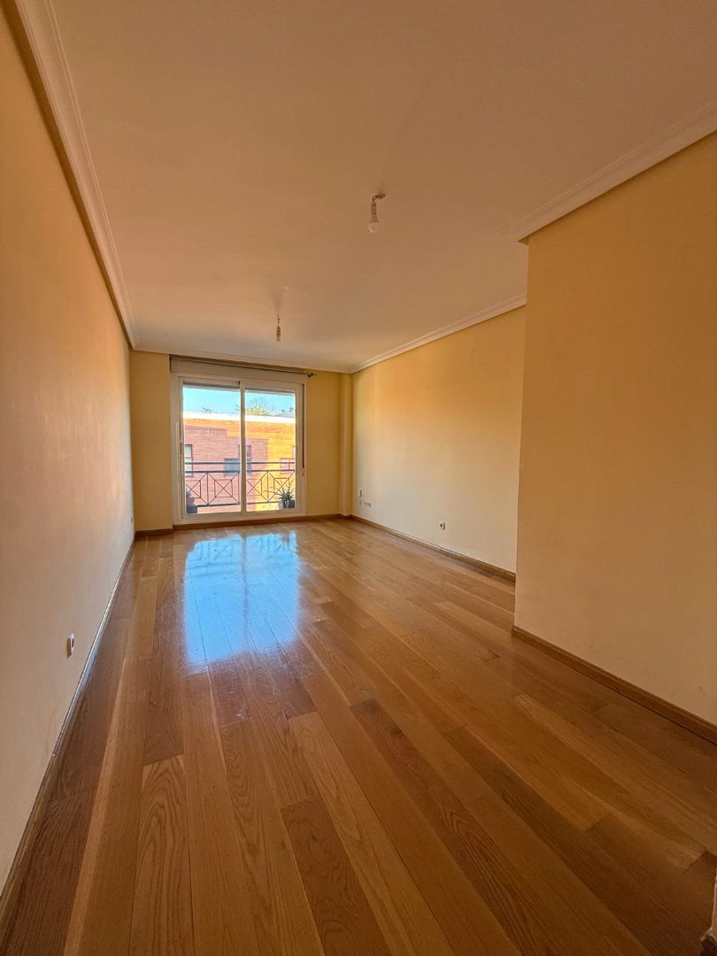 Piso de alquiler en Travesía de Ramón y Cajal, Zona Norte