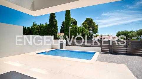 Foto 3 de Casa adosada en venda a Carrer Requesens, Requesens, Girona