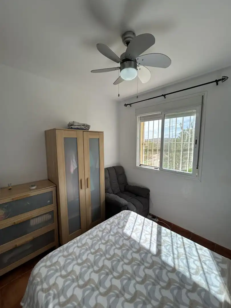 Habitación de Estudio de alquiler en El Garrobo, Sevilla