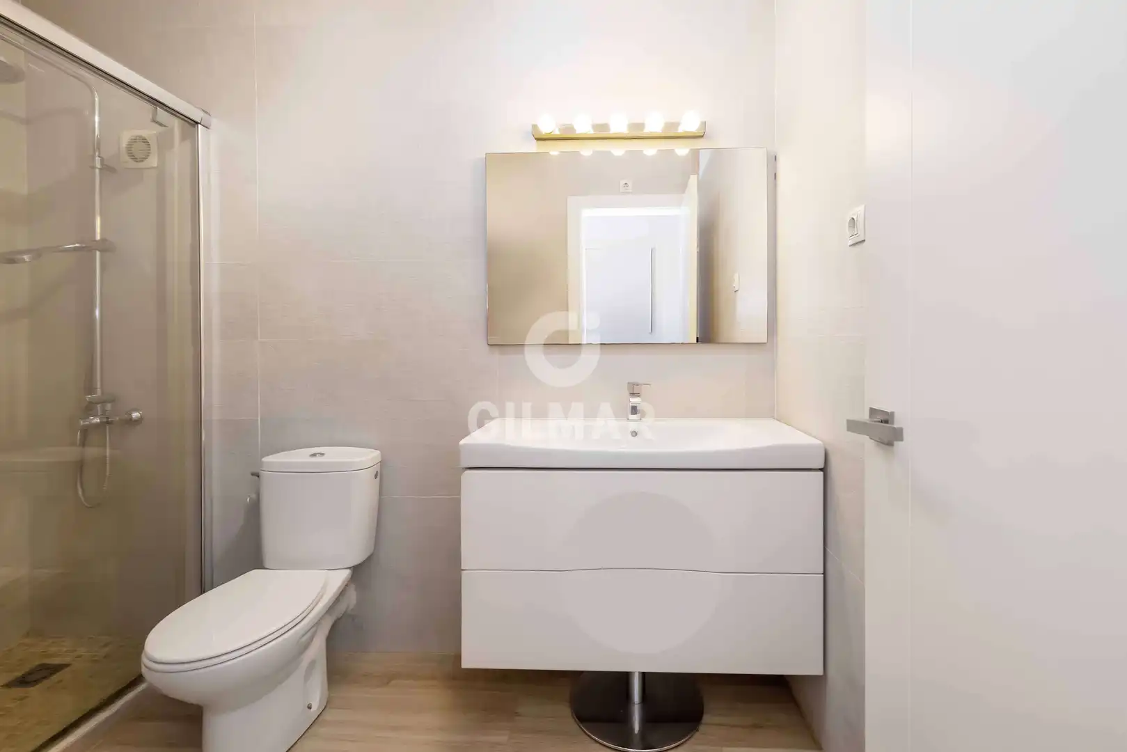 Baño de Casa adosada en venta en Torremolinos con Calefacción, Jardín privado y Piscina