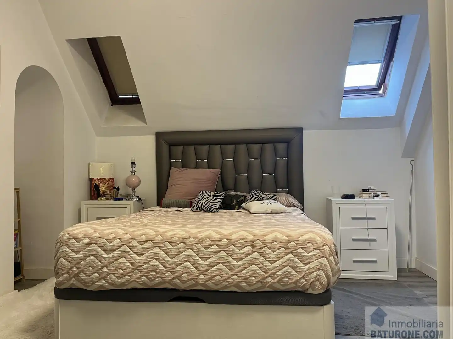 Dúplex en venta en León Herrero - Bahía sur