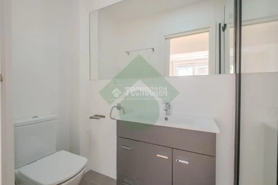 Baño de Piso de alquiler en Madrid con Aire acondicionado