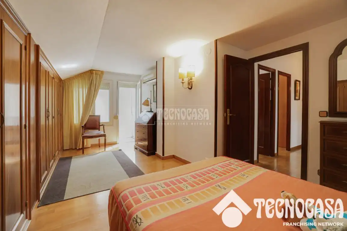 Habitación de Ático en venta en Barcelona con Aire acondicionado, Calefacción y Terraza