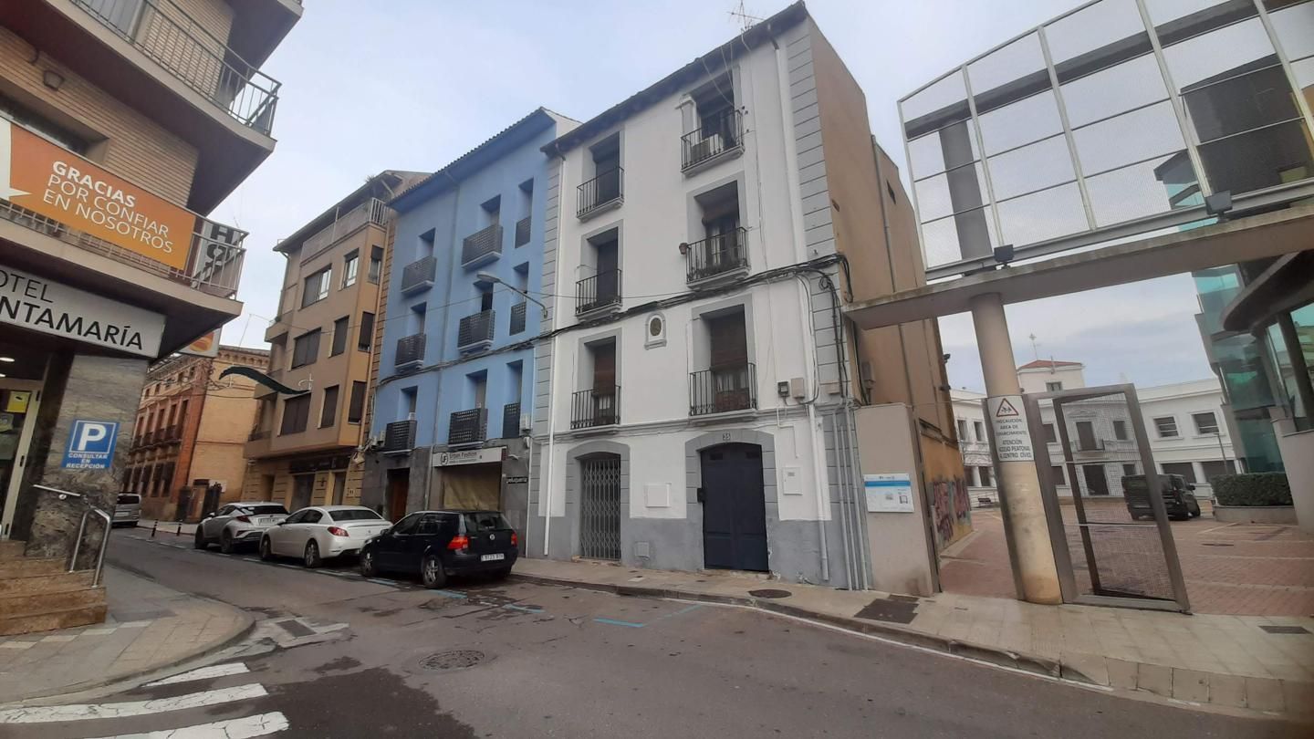 Vista exterior de Dúplex en venda en Tudela amb Aire condicionat, Moblat i Balcó
