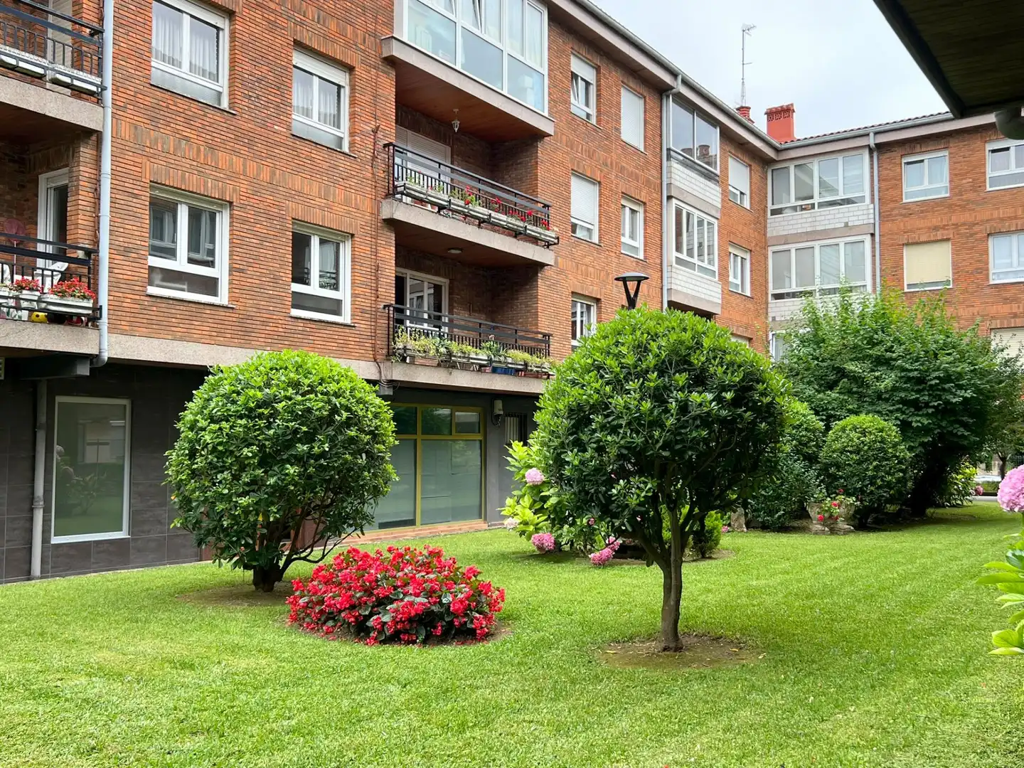 Exterior view of Flat for sale in Zarautz  with Storage room
