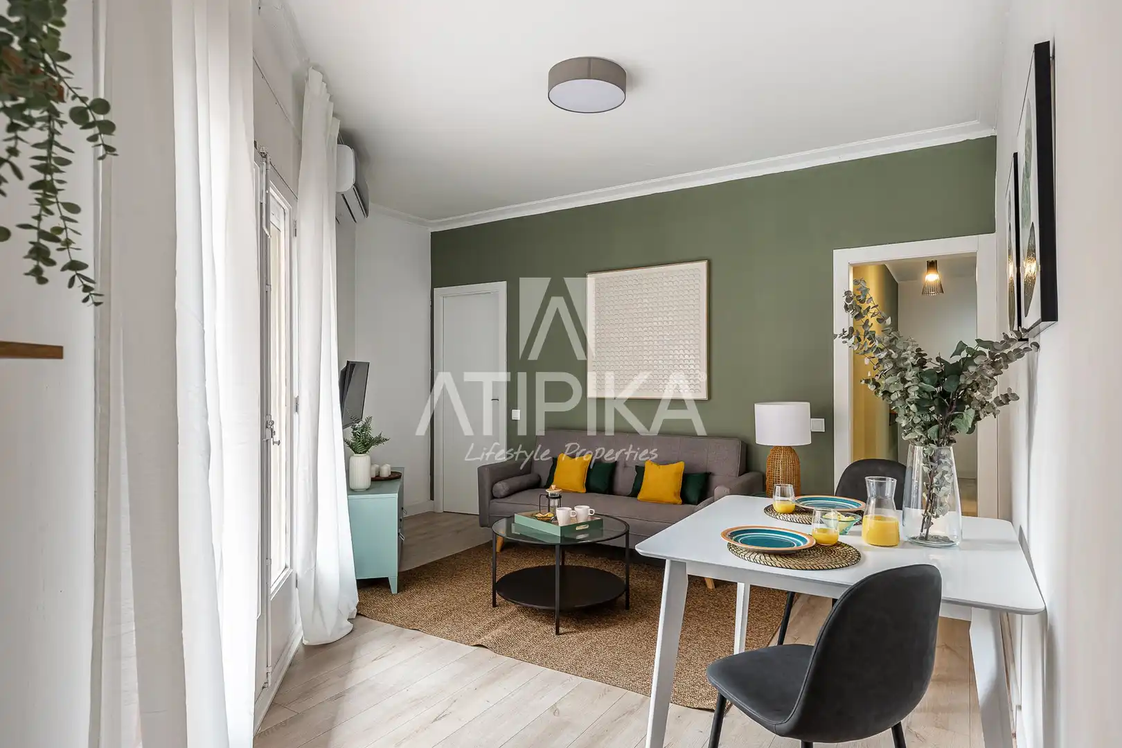 Bedroom of Flat for rent in Barcelona  with Air Conditioner, Heating and Parquet flooring