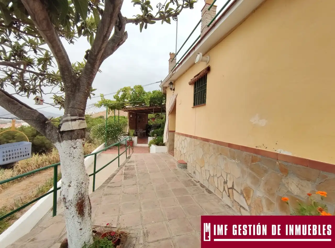 Vista exterior de Finca rústica en venta en Vélez-Málaga con Jardín privado, Terraza y Trastero