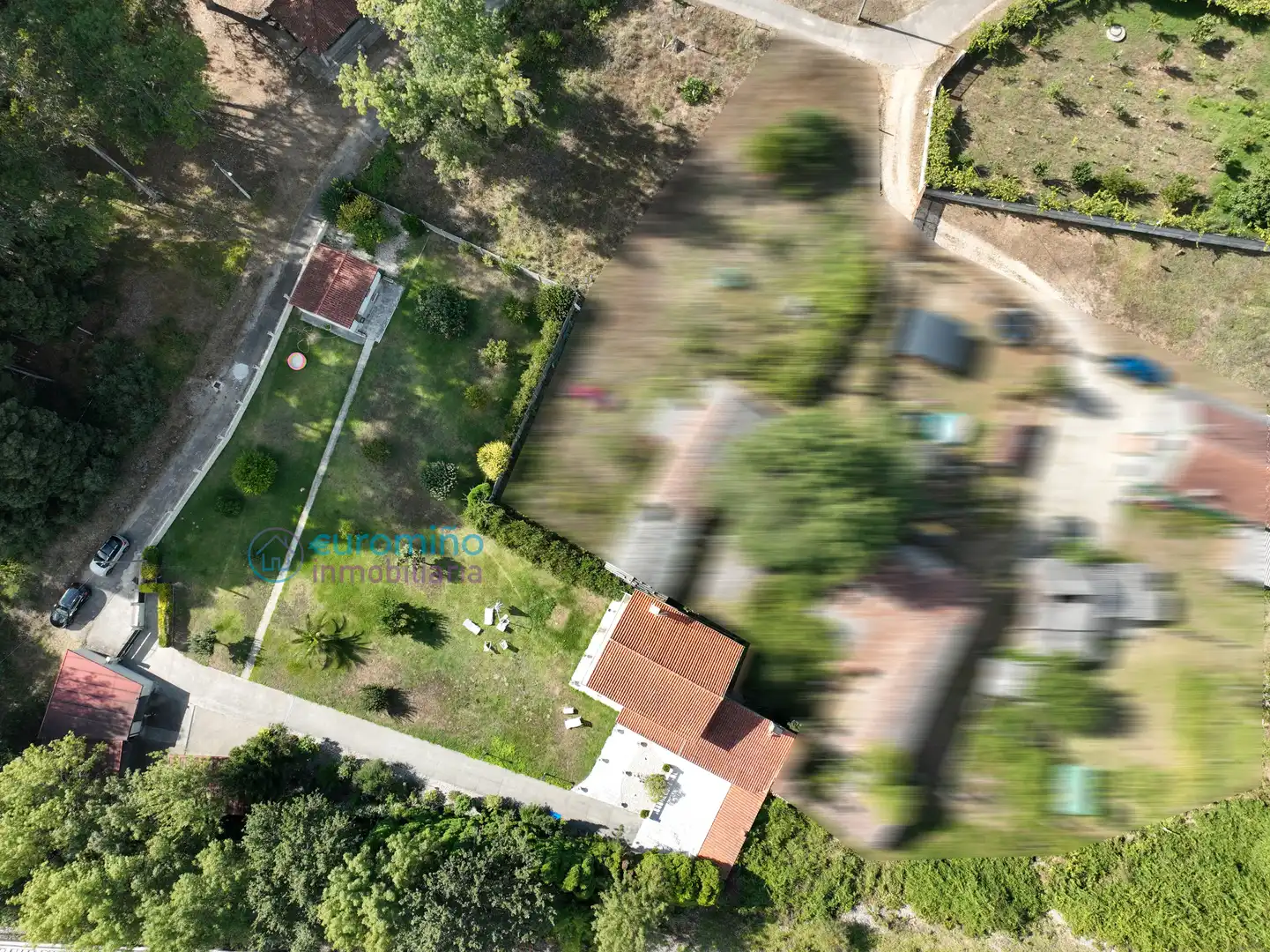 Haus oder Chalet zum Verkauf in Salvaterra de Miño mit Parkett, Terrasse und Abstellraum
