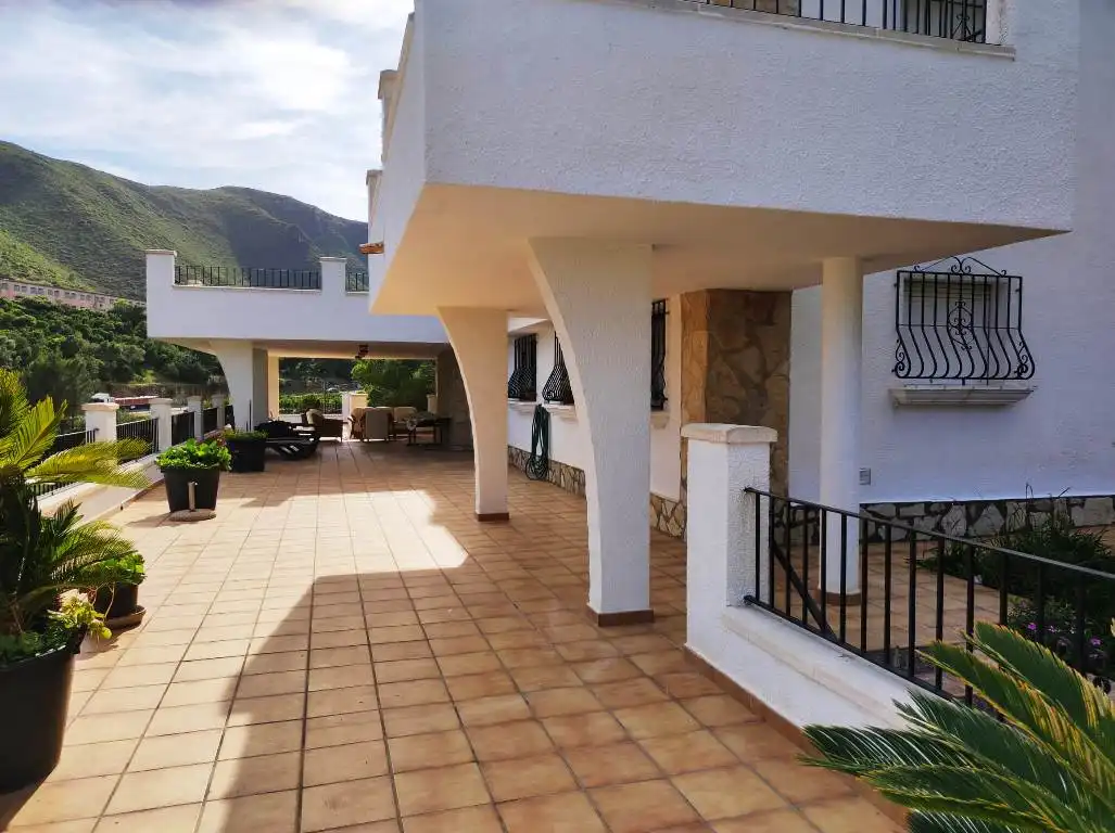 Terrassa de Casa o xalet en venda en L'Atzúbia amb Jardí privat, Terrassa i Traster