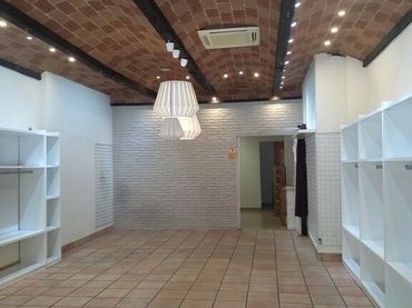 Local comercial de lloguer a Gonzalo de Berceo
