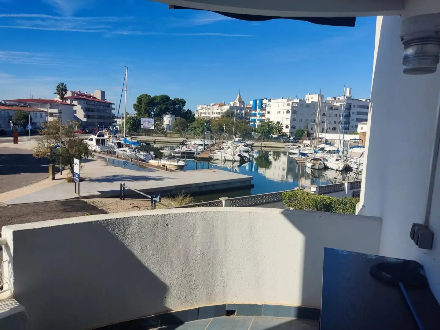 Piso en venta en Roses con Jardín privado, Terraza y Amueblado