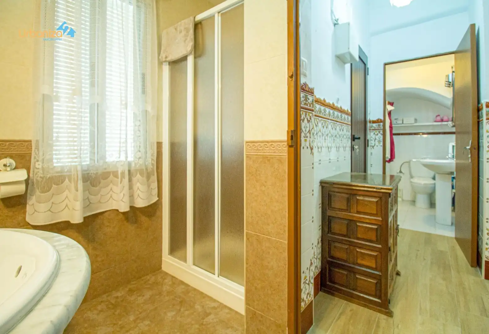 Baño de Casa adosada en venta en Badajoz con Aire acondicionado, Jardín privado y Terraza