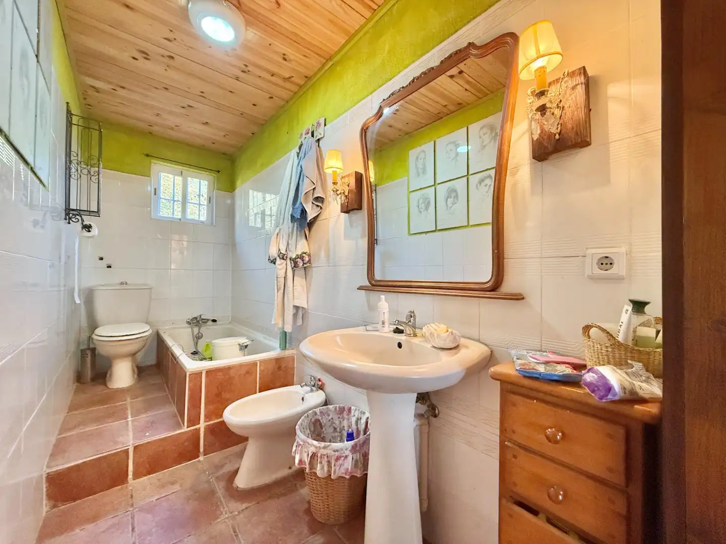 Baño de Finca rústica en venta en Piedralaves con Jardín privado, Terraza y Trastero