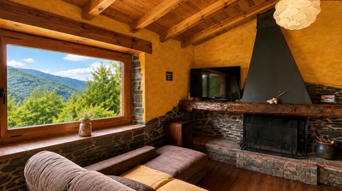Encanto de casa en la montaña, totalmente amueblada,rodeada de naturaleza y tranquilidad en Vilallonga de Ter