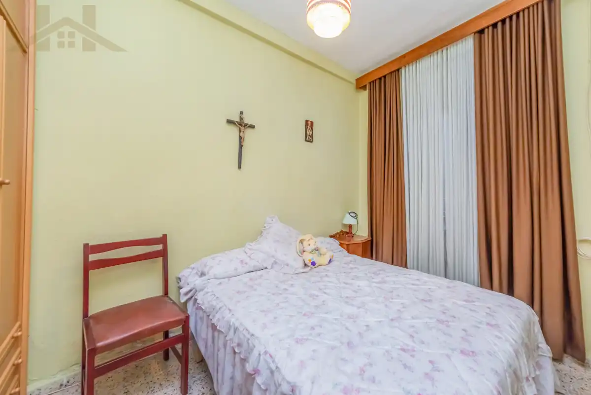 Dormitori de Casa adosada en venda en Miraflores de la Sierra amb Calefacció i Balcó