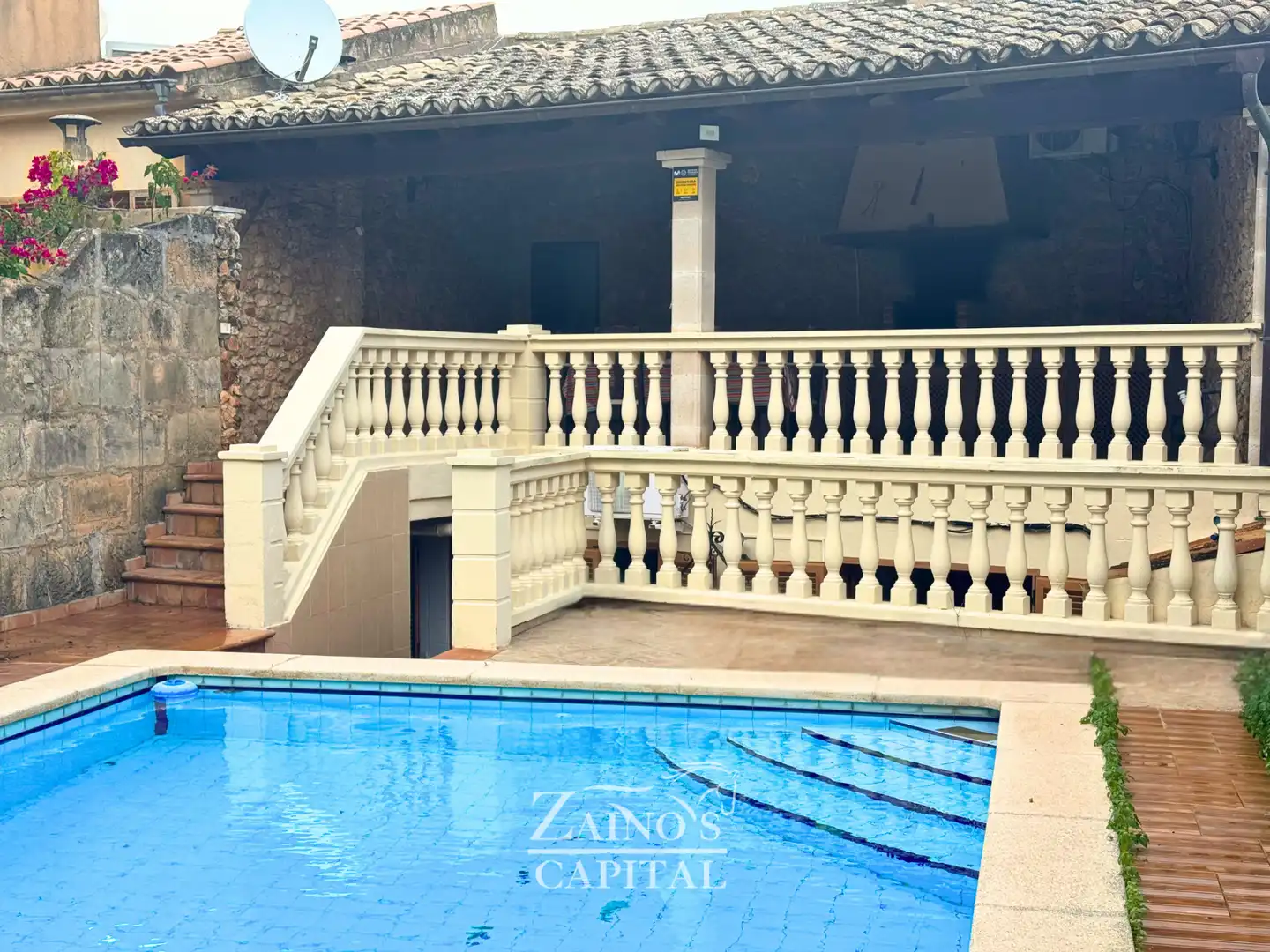 Swimming pool of Detached homes for sale in Marratxí  with Air Conditioner, Heating and Private garden