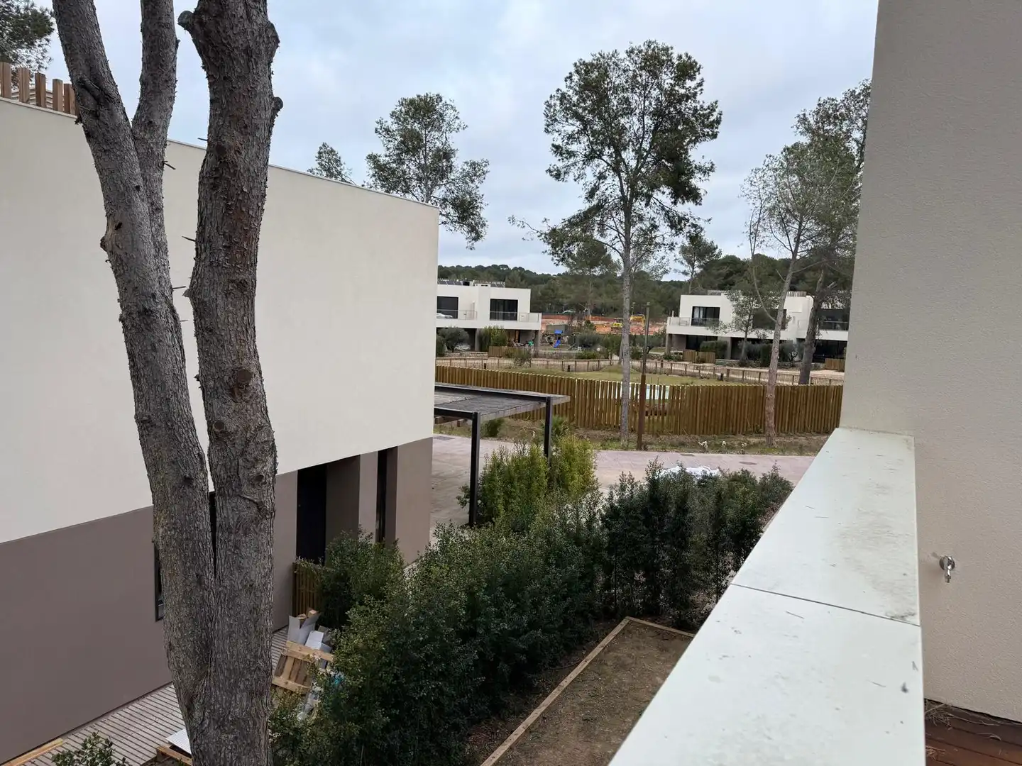 Vista exterior de Casa adosada en venda en Salou amb Aire condicionat, Calefacció i Jardí privat