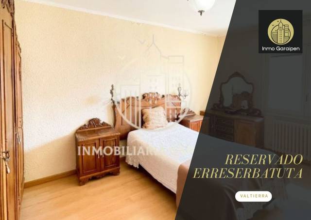 Casa-chalet en Venta en Valtierra