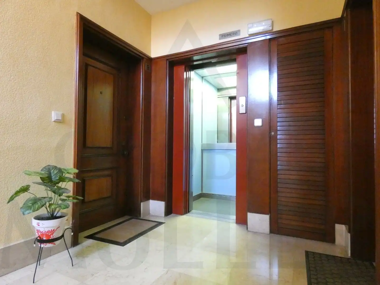 Flat for rent in Calle Ángel Bruna, 20, Ensanche