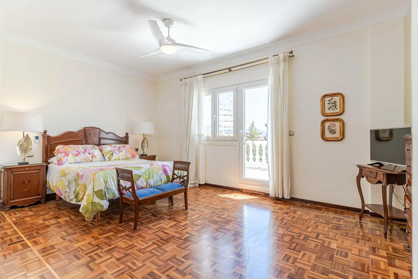 Habitación de Casa o chalet en venta en Motril con Aire acondicionado y Jardín privado