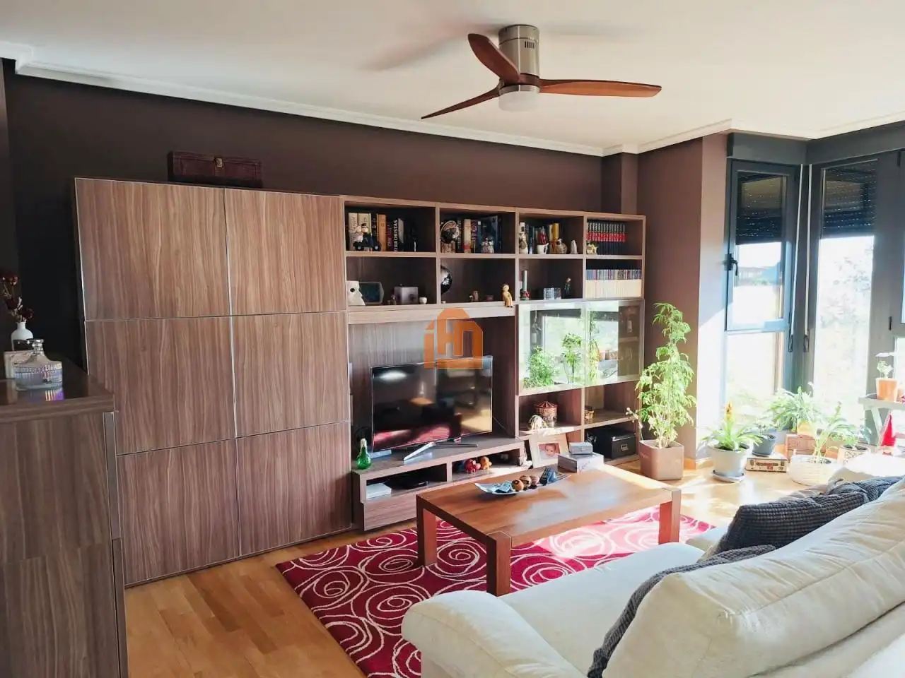 Sala de estar de Piso en venta en Valverde de la Virgen con Calefacción, Parquet y Terraza