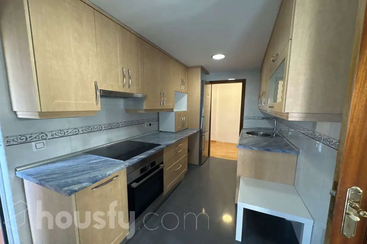 Flat for rent in Calle de Perú, Valleaguado - La Cañada