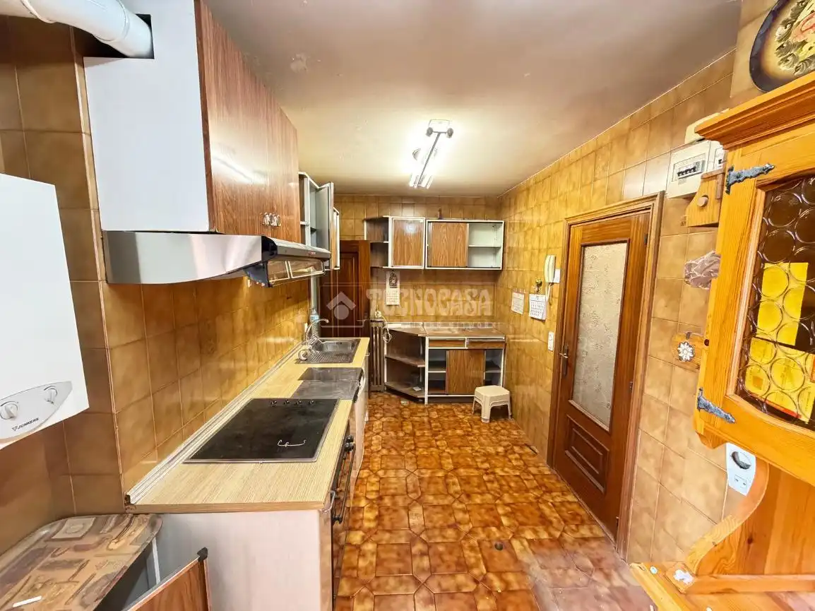 Kitchen of Flat for sale in Madrid  with Heating, Terrace and Balcony