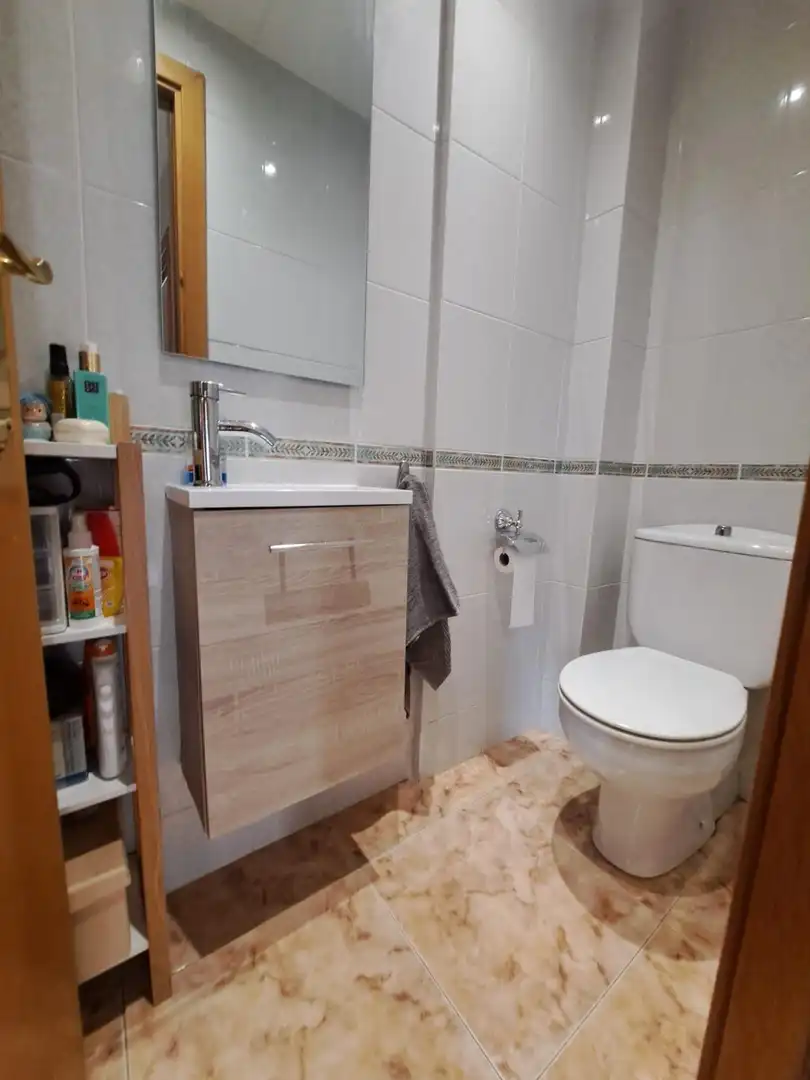 Badezimmer von Wohnung zum Verkauf in Pineda de Mar mit Heizung und Terrasse