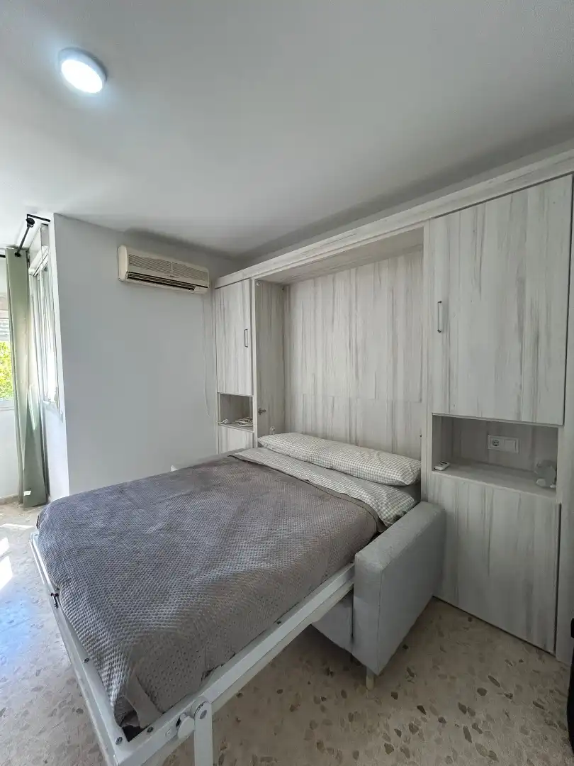 Bedroom of Flat for sale in Sevilla  with Air Conditioner and Terrace