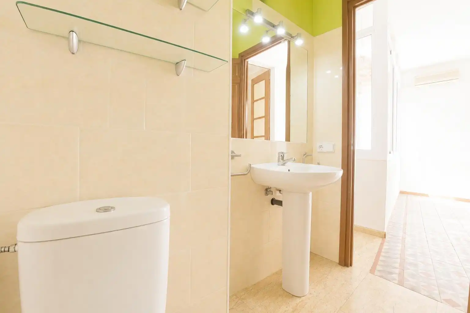 Bathroom of Houses for sale in Valls  with Heating, Terrace and Storage room