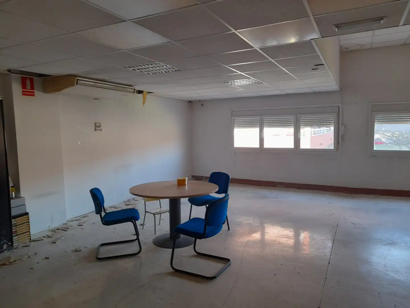 Fabrikhallen zum Verkauf in Terrassa mit Heizung