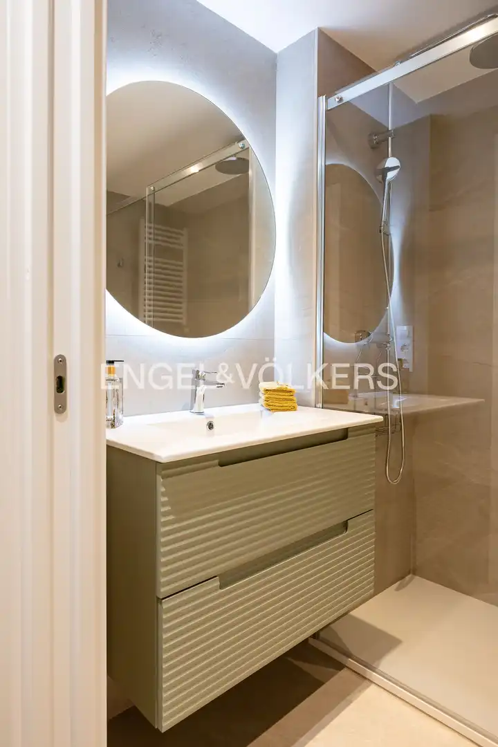 Baño de Piso en venta en Madrid con Aire acondicionado, Calefacción y Amueblado