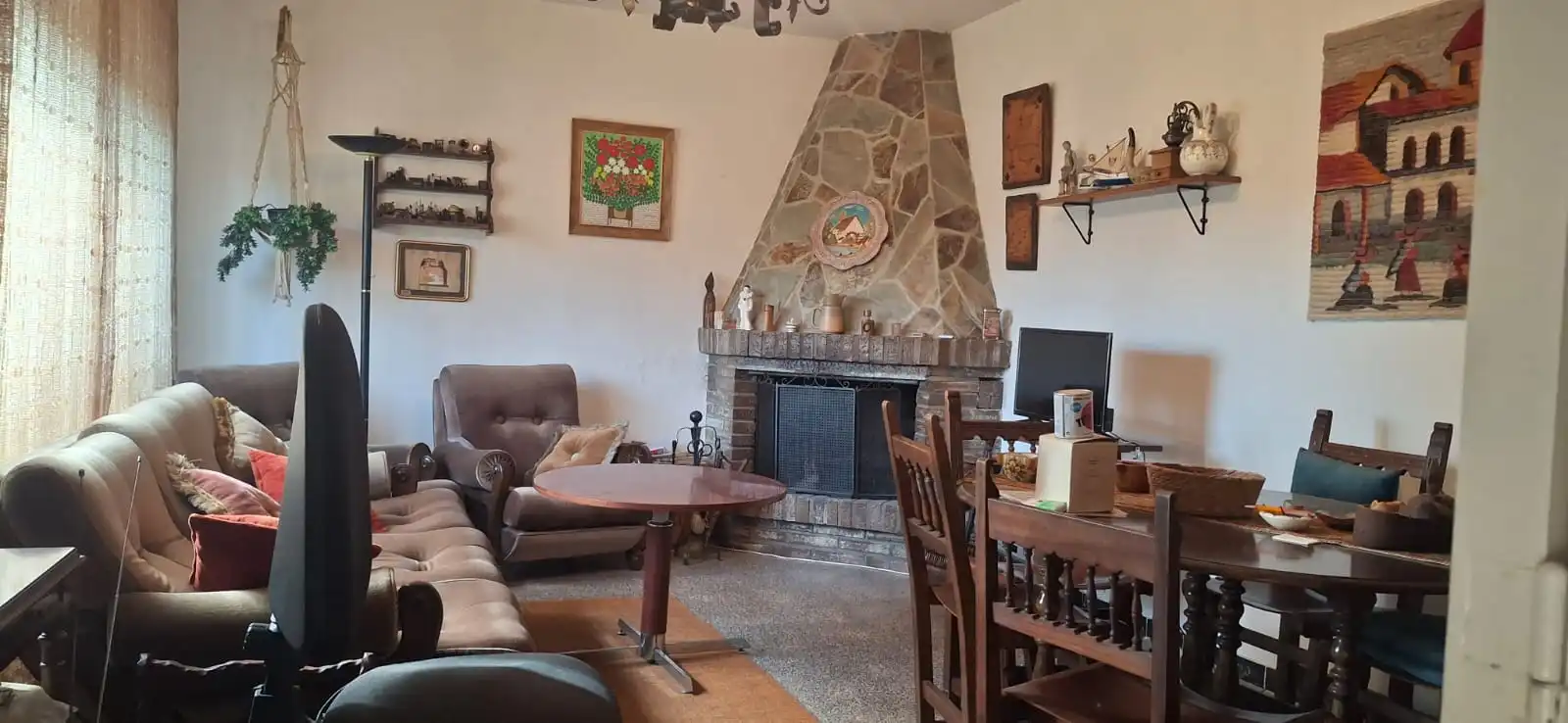 Sala d'estar de Casa o xalet en venda en Cadrete amb Calefacció, Jardí privat i Terrassa