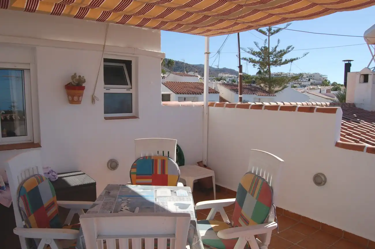 Terrasse von Einfamilien-Reihenhaus zum Verkauf in Nerja mit Klimaanlage, Heizung und Terrasse