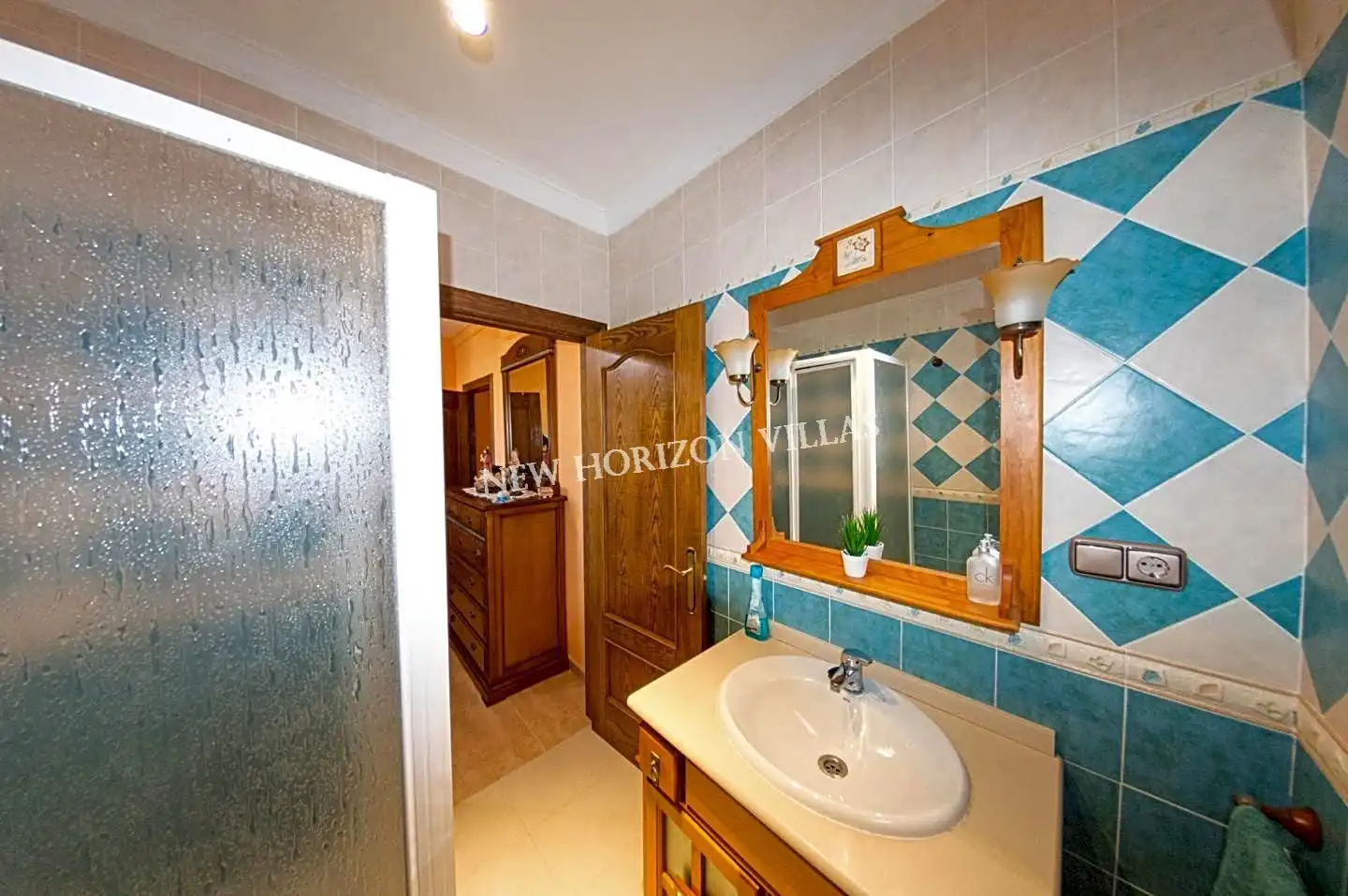 Bany de Casa o xalet en venda en Zurgena amb Aire condicionat, Terrassa i Piscina