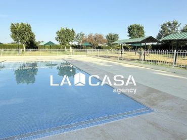 Casa pareada en venta en Cerros de Montequinto